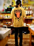 神眼芸術『ベロ』T-shirt (beige)